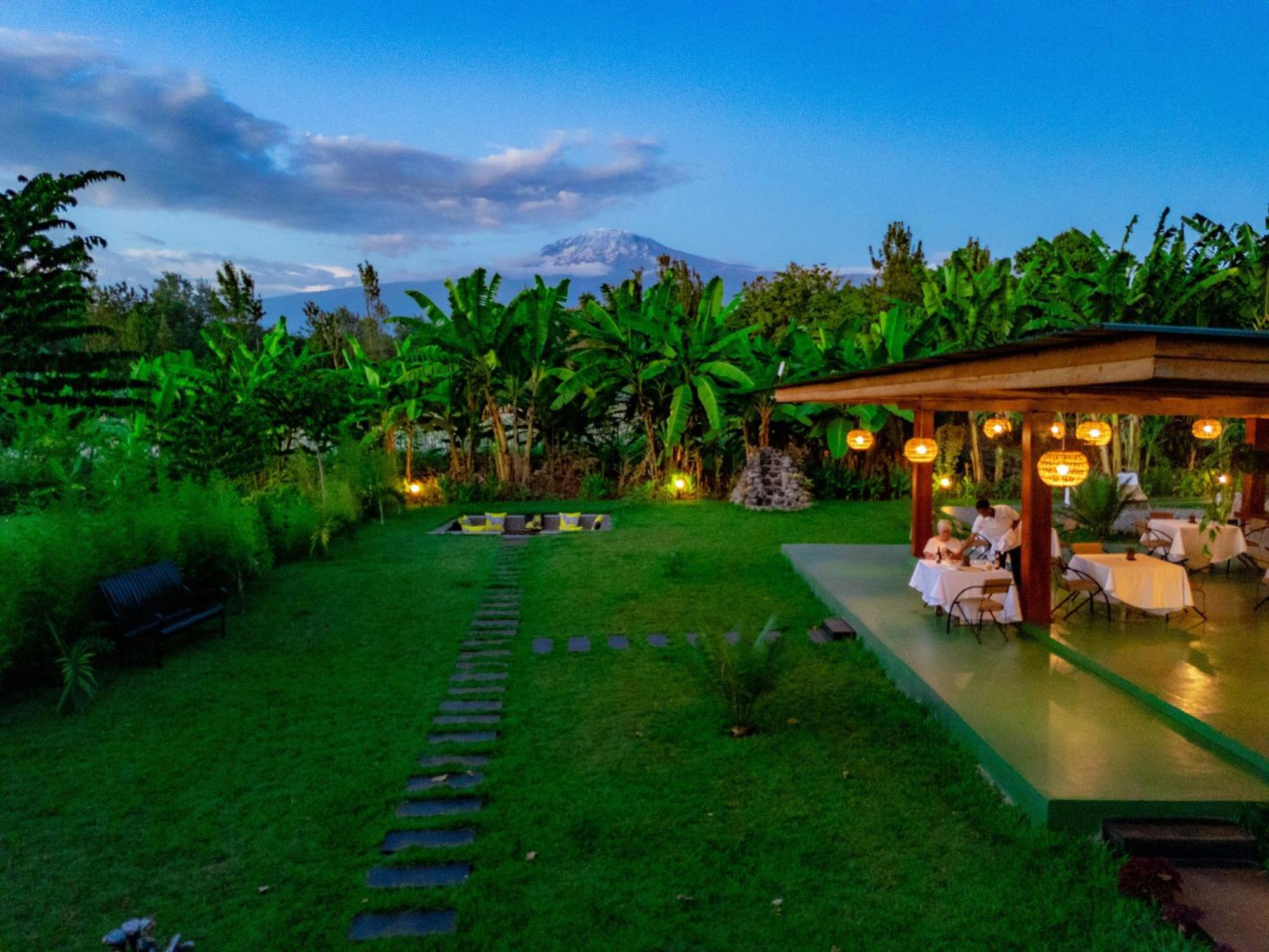 Shose Farmhouse Chalets & Campsite 모시 외부 사진